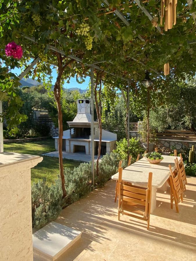 Villa Serenity Agia Marina  ภายนอก รูปภาพ