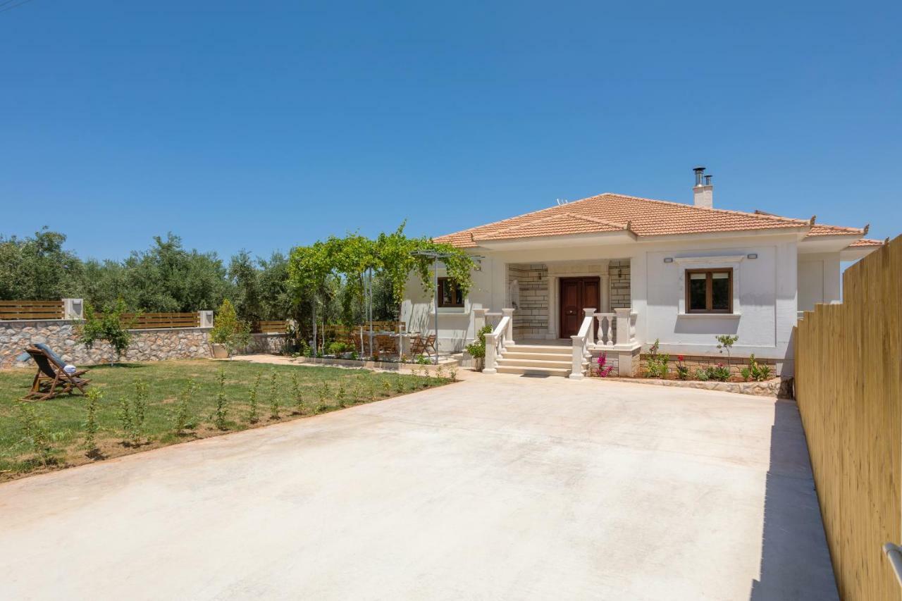 Villa Serenity Agia Marina  ภายนอก รูปภาพ