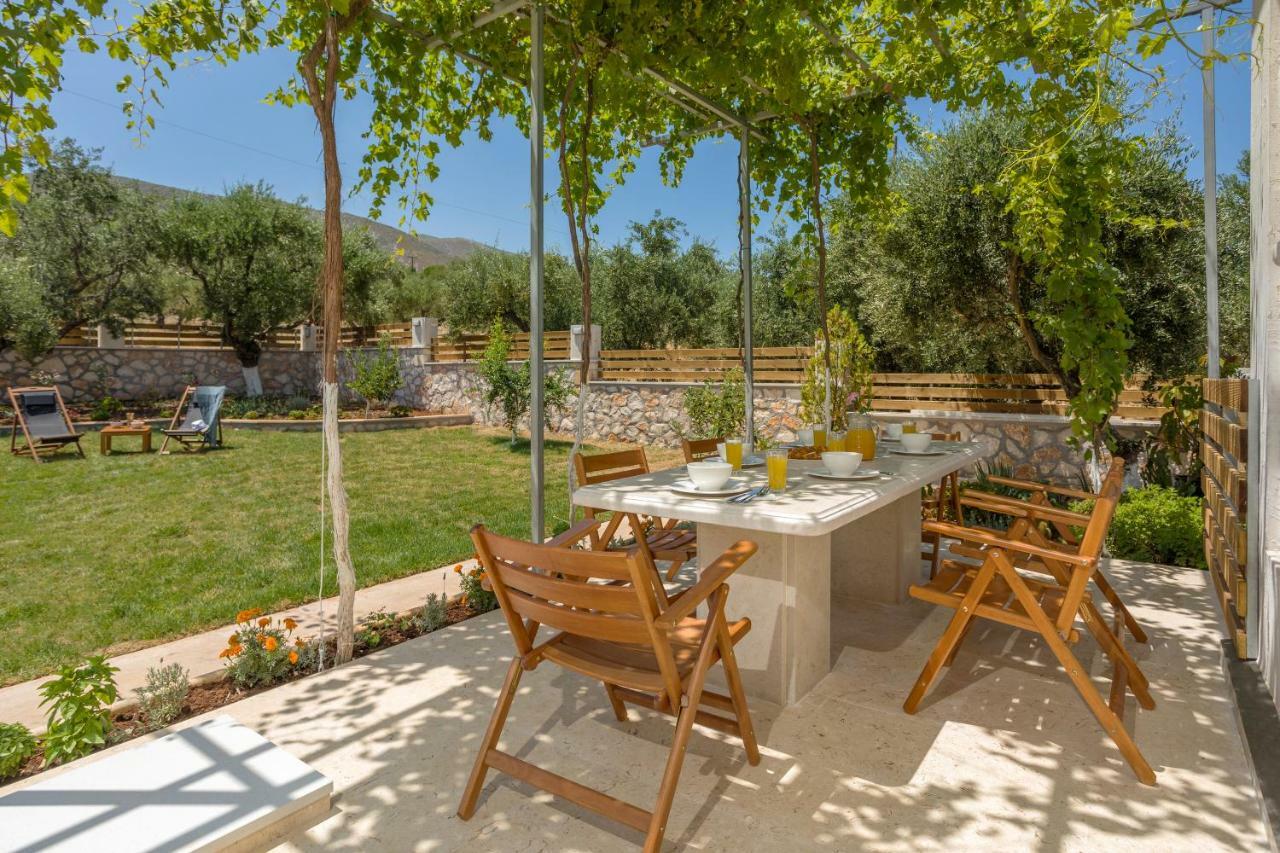 Villa Serenity Agia Marina  ภายนอก รูปภาพ