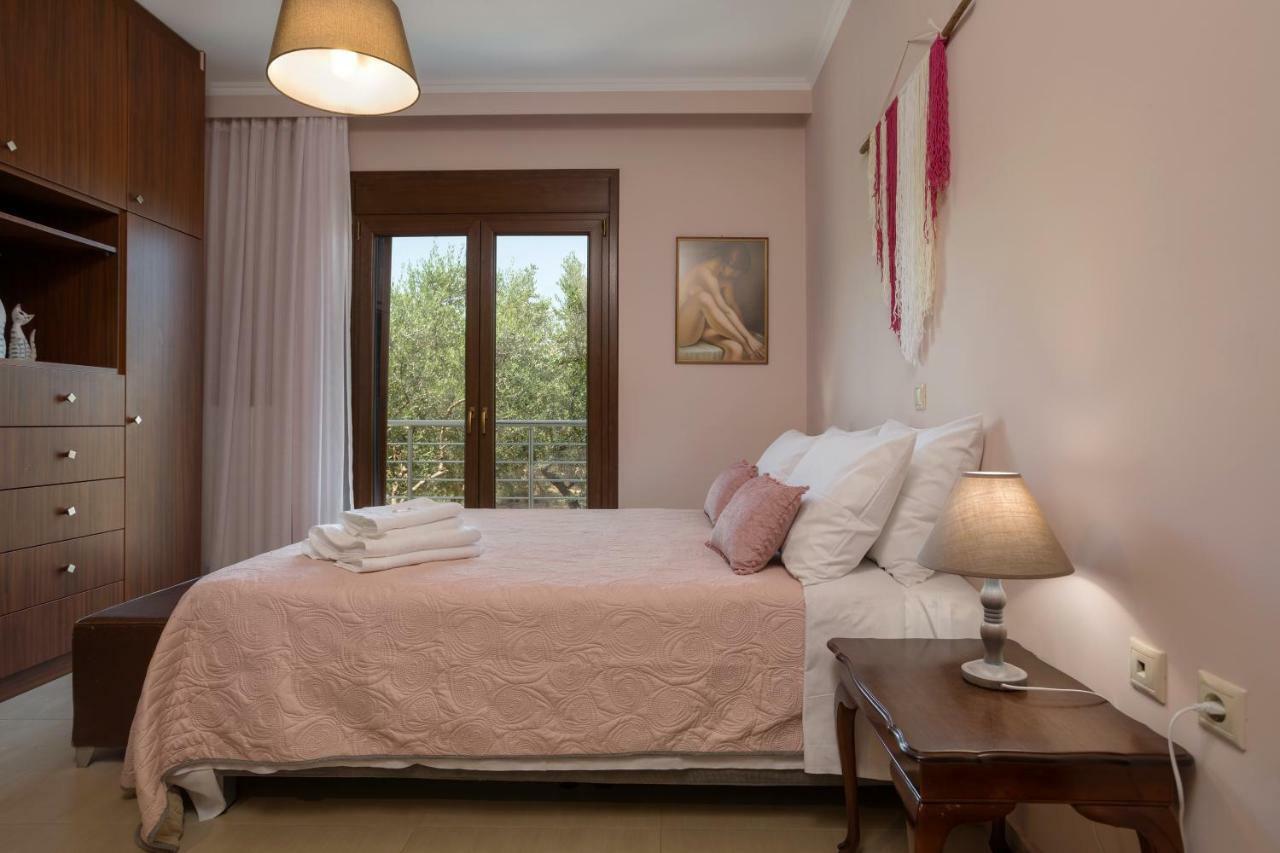 Villa Serenity Agia Marina  ภายนอก รูปภาพ