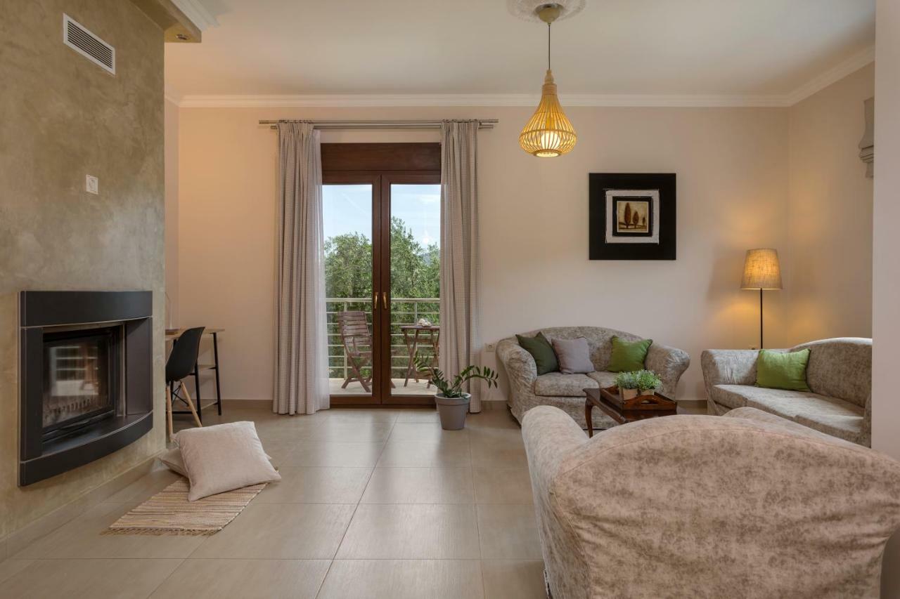 Villa Serenity Agia Marina  ภายนอก รูปภาพ